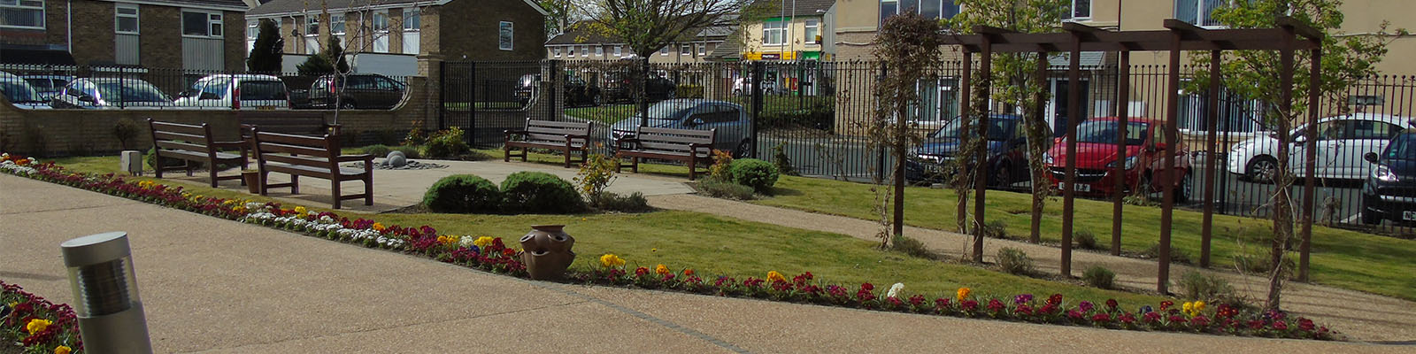 the gardens at the rear Dinsdale Court